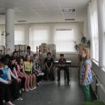 Recitátoři v knihovně
