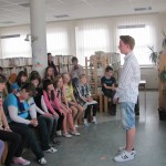 Recitátoři v knihovně